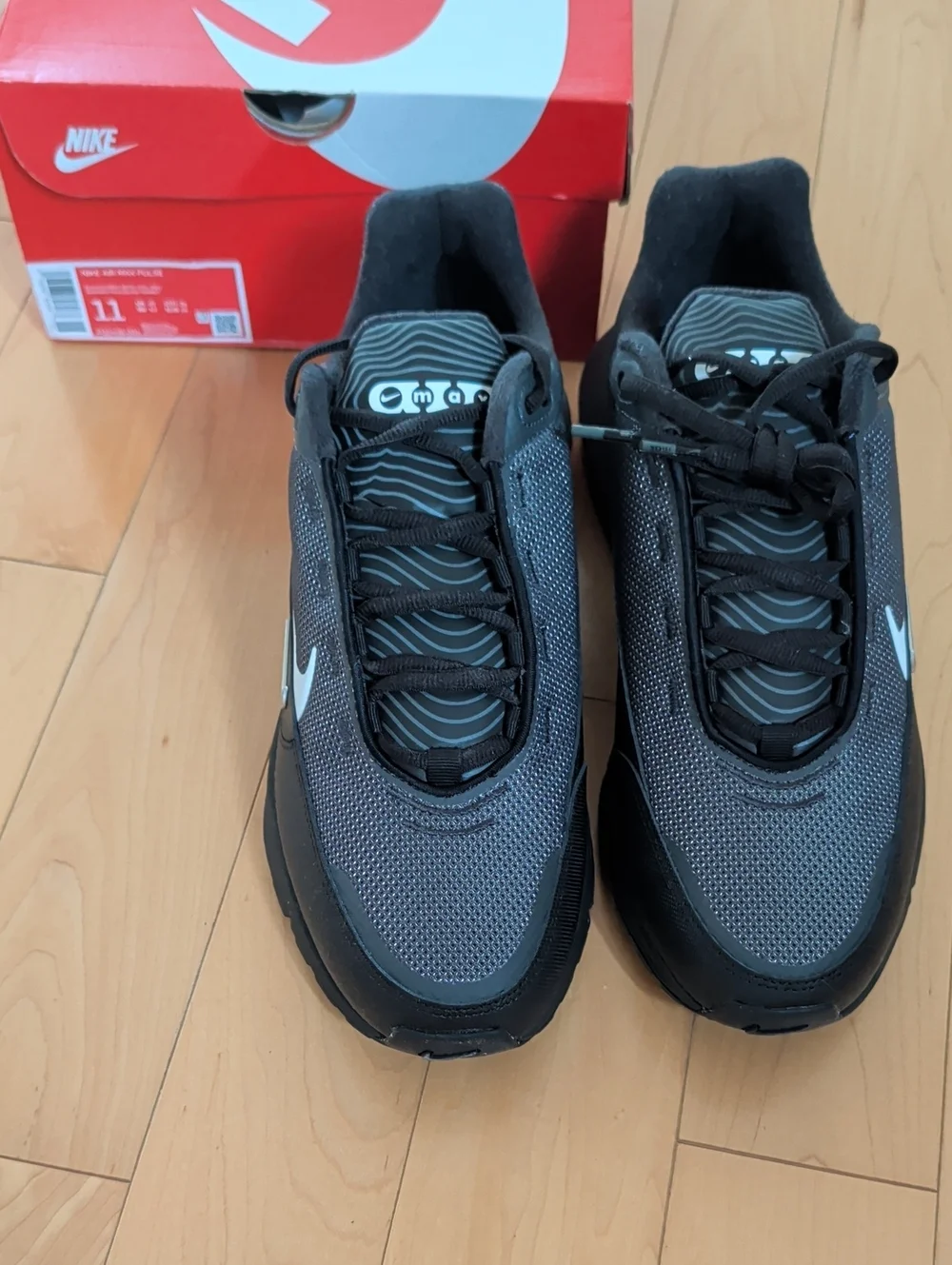 BNIB Nike Men's Air Max Pulse Sneakers - Black and Red - M11 - Picture 2 of 4